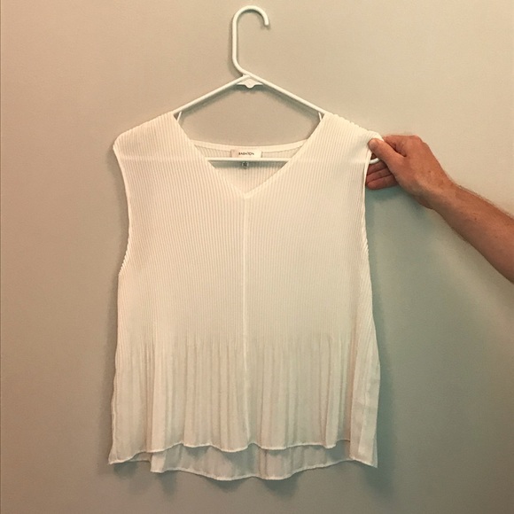 Aritzia Tank - Picture 3 of 9
